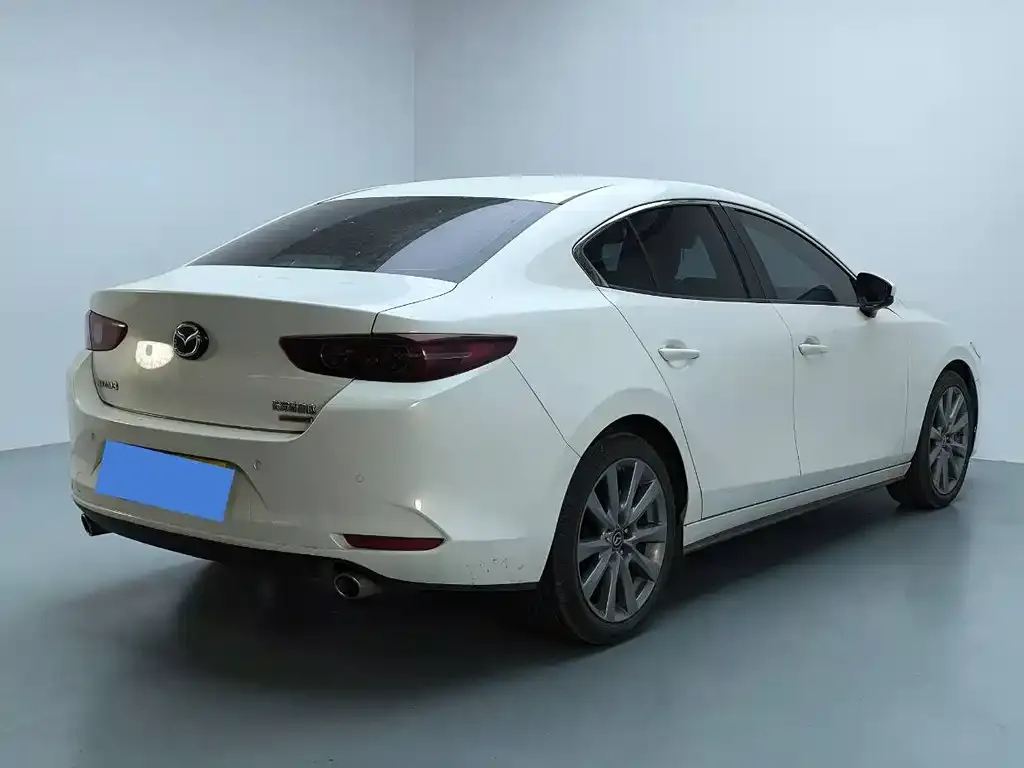 Mazda 3 Axela — фото 5