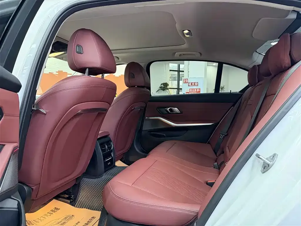 BMW 3 Series 2025 из CN, фото 3