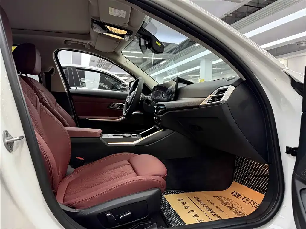 BMW 3 Series 2025 из CN, фото 9