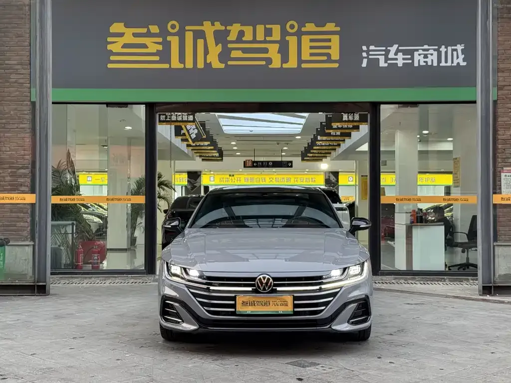 Volkswagen CC 2022 из CN, фото 2