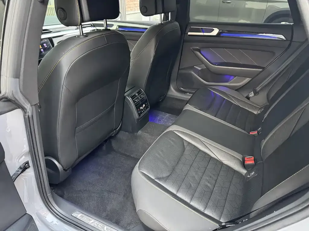 Volkswagen CC 2022 из CN, фото 4