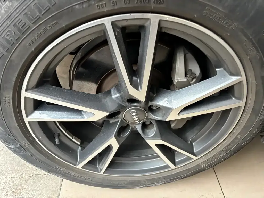 Audi Q5L 2021 из CN, фото 3