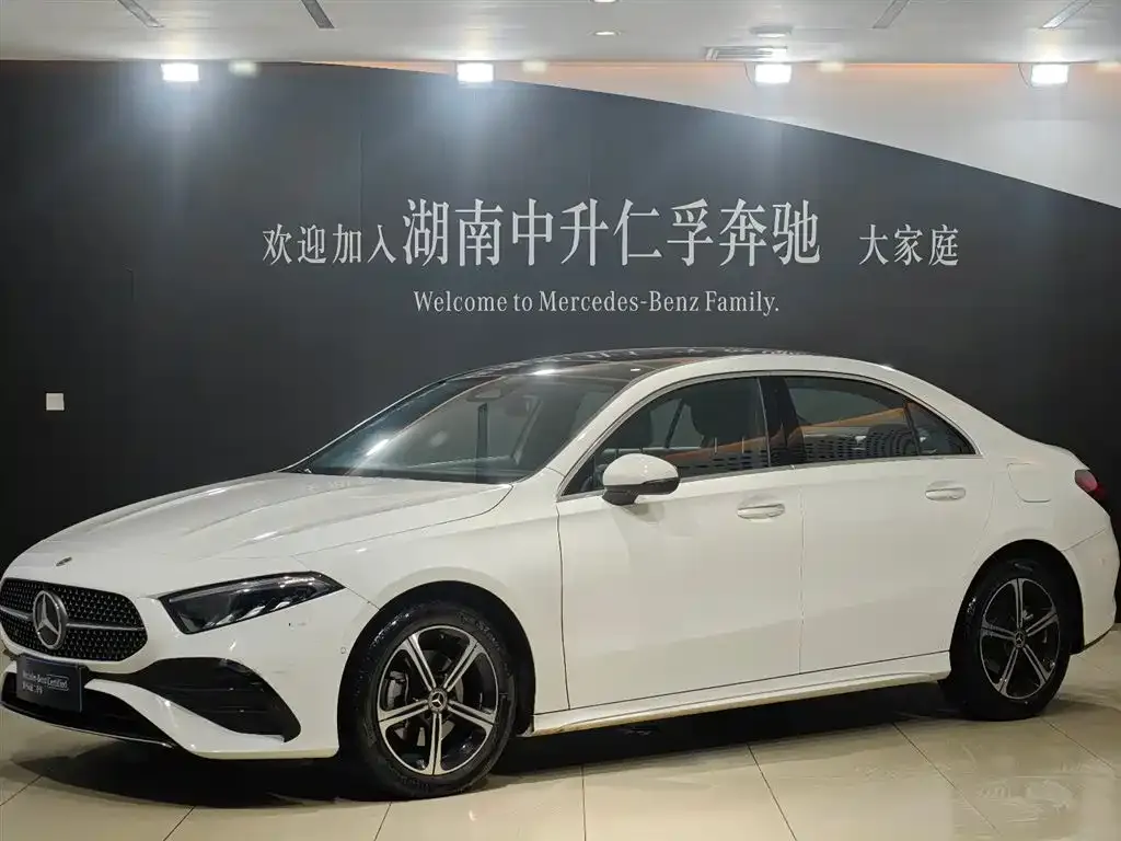 Mercedes-Benz A-Class — фото 1