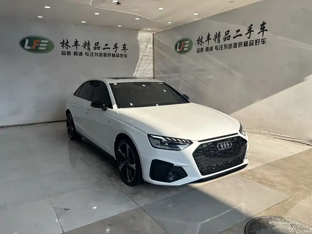 Audi A4L 2024 из CN, фото 6