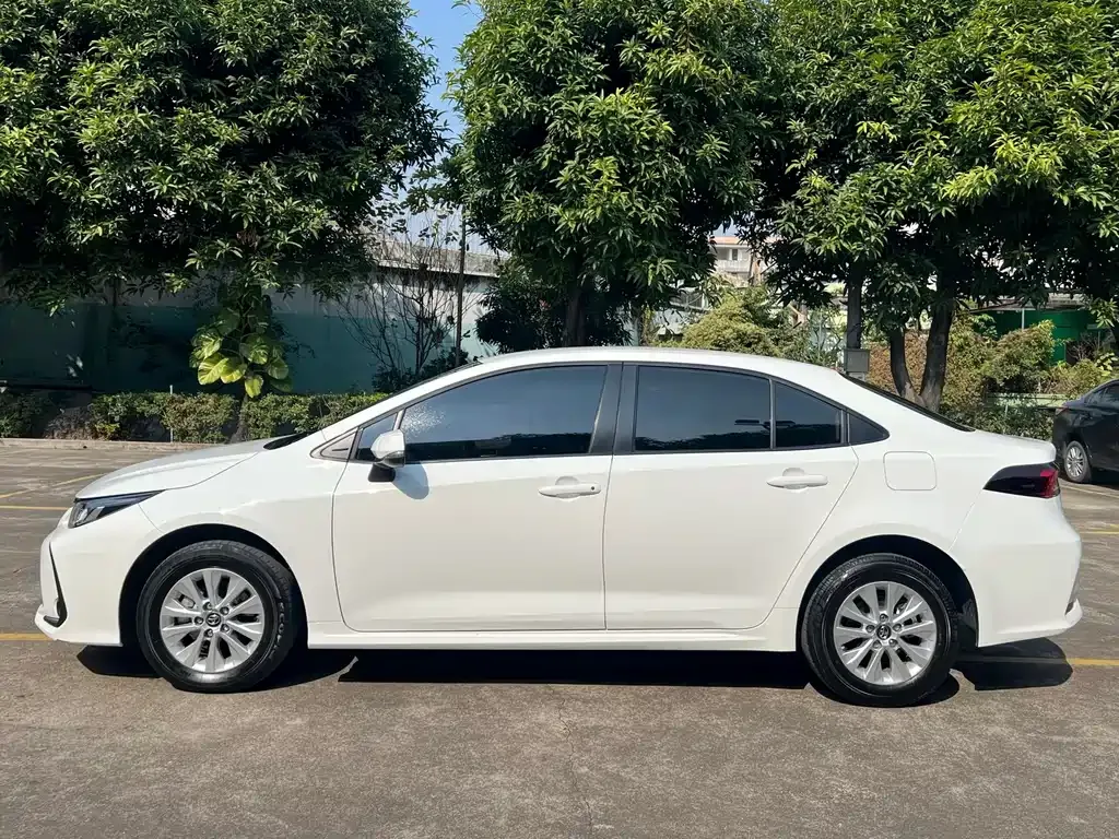 Toyota Corolla 2022 из CN, фото 9