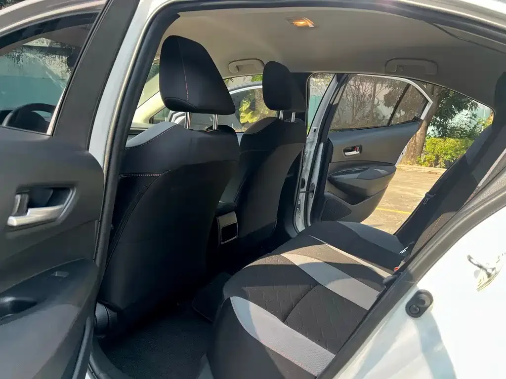 Toyota Corolla 2022 из CN, фото 4