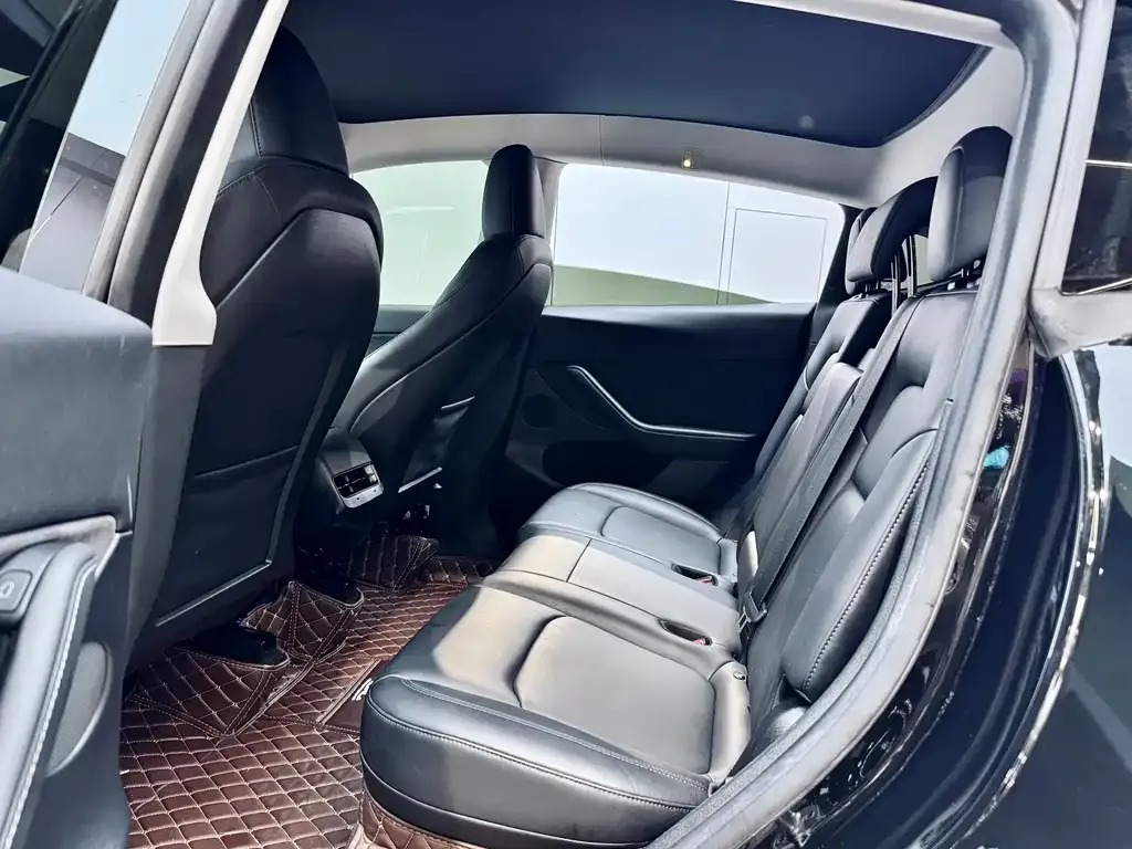 Tesla Model Y 2023 из CN, фото 6