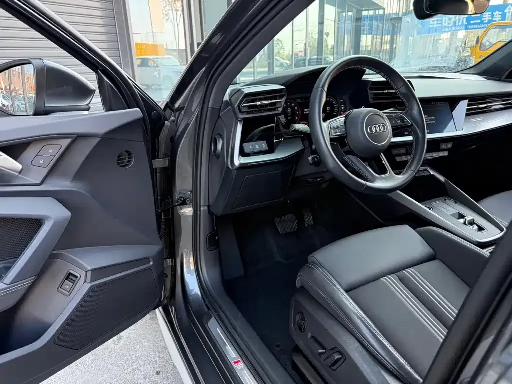 Audi A3 2024 из CN, фото 5