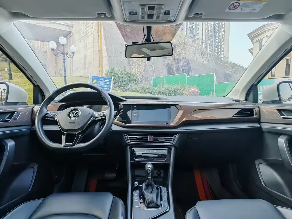 Volkswagen Tharu 2022 из CN, фото 3