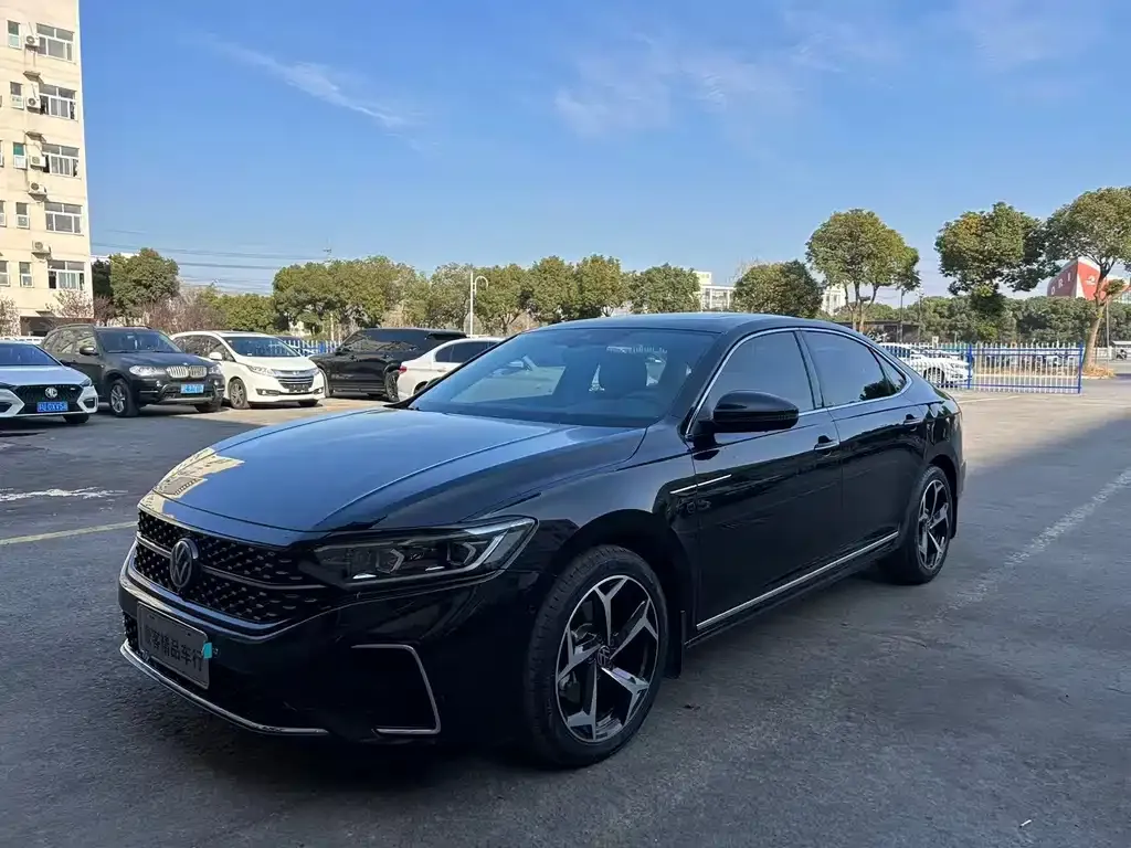 Volkswagen Passat 2024 из CN, фото 1