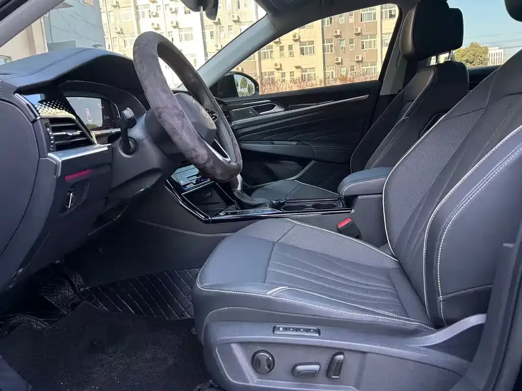 Volkswagen Passat 2024 из CN, фото 7