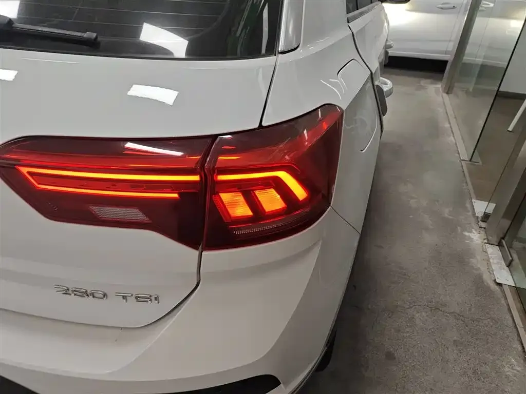 Volkswagen T-Roc 2021 из CN, фото 2