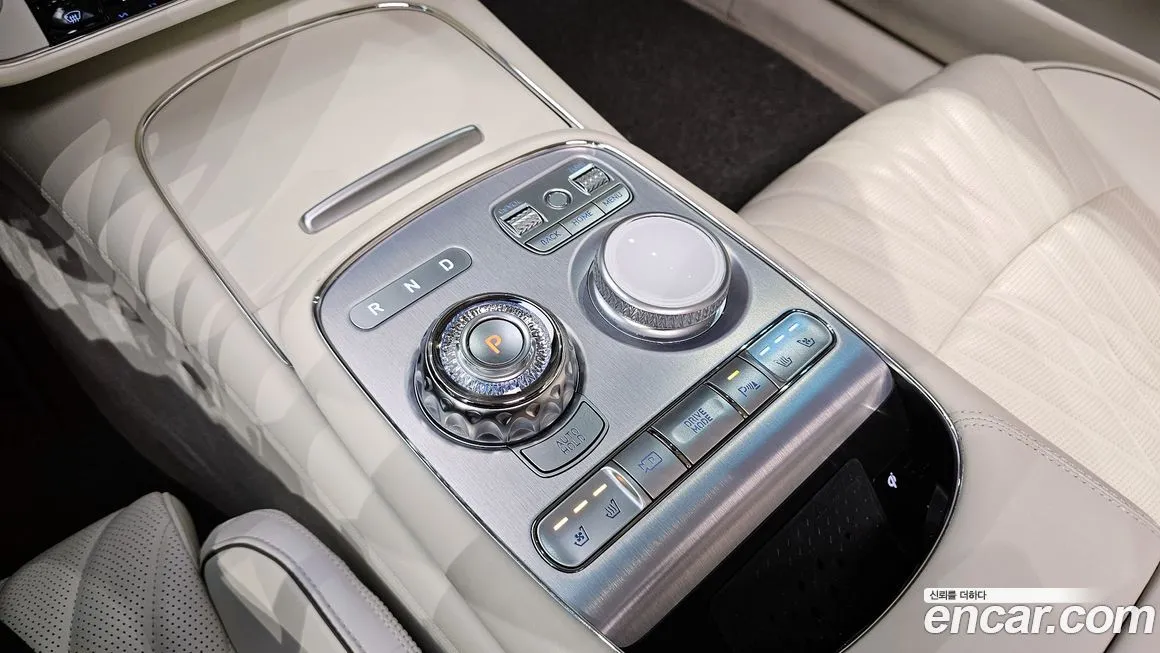 Genesis G90 — фото 9