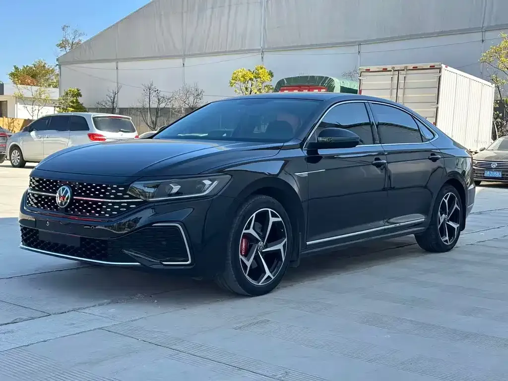 Volkswagen Passat 2025 из CN, фото 1