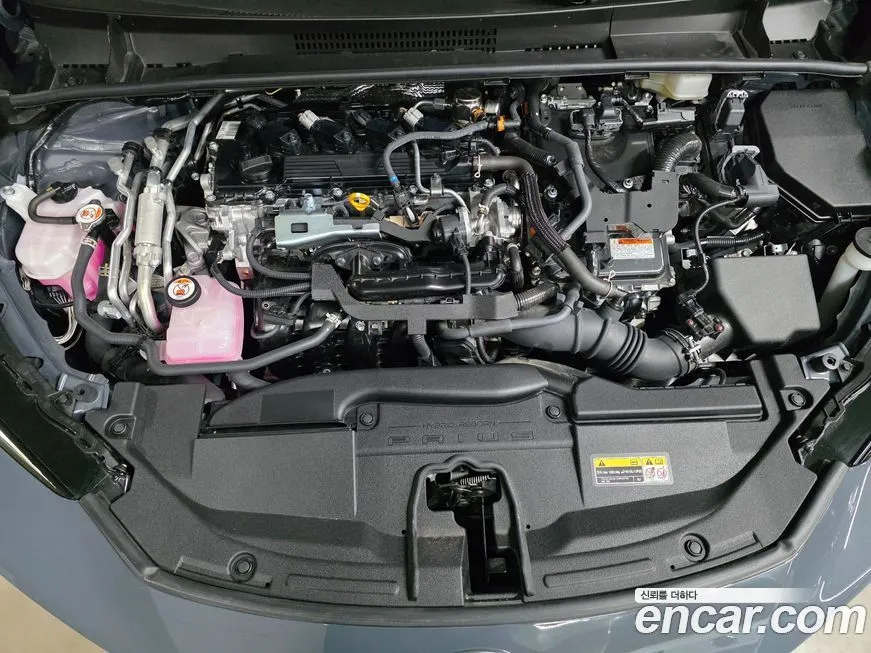 Toyota Prius 2024 из KR, фото 10