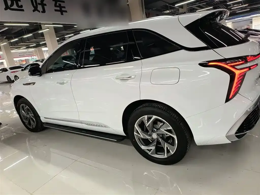 Hongqi HS3 PHEV 2025 из CN, фото 2