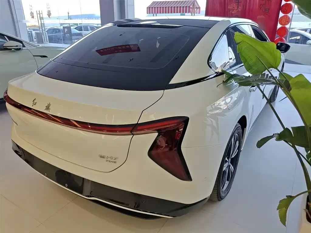 Hongqi EH7 — фото 3