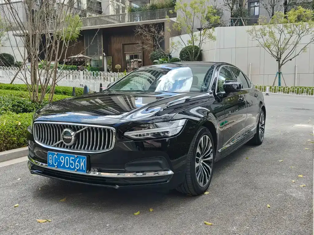 Volvo S90 2024 из CN, фото 1