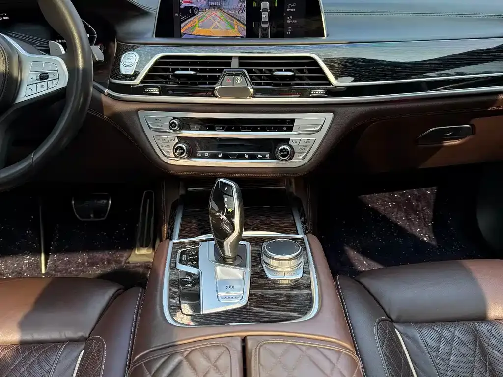 BMW 7 Series 2021 из CN, фото 7
