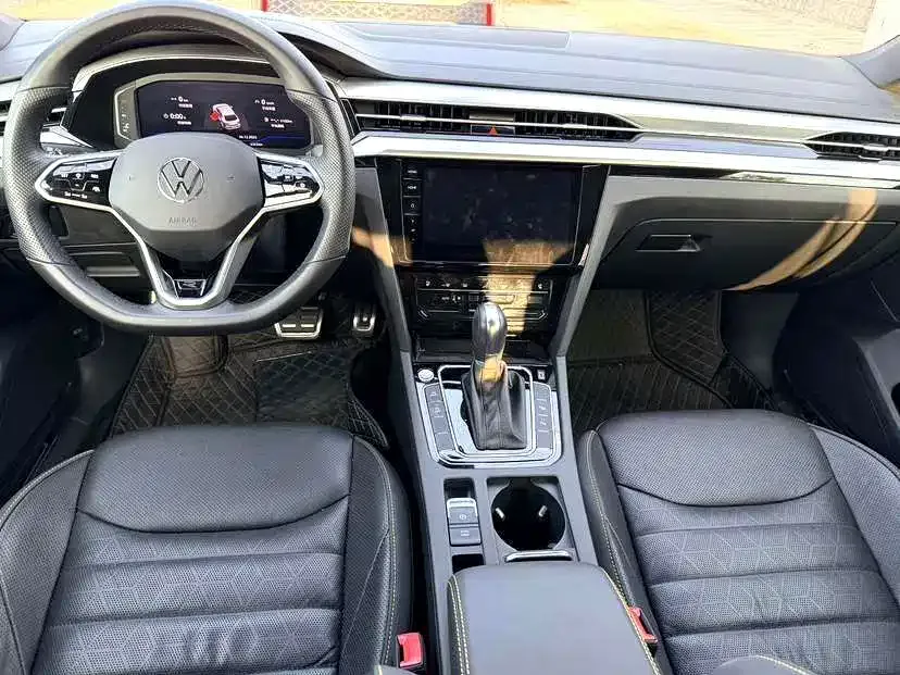 Volkswagen CC 2024 из CN, фото 8
