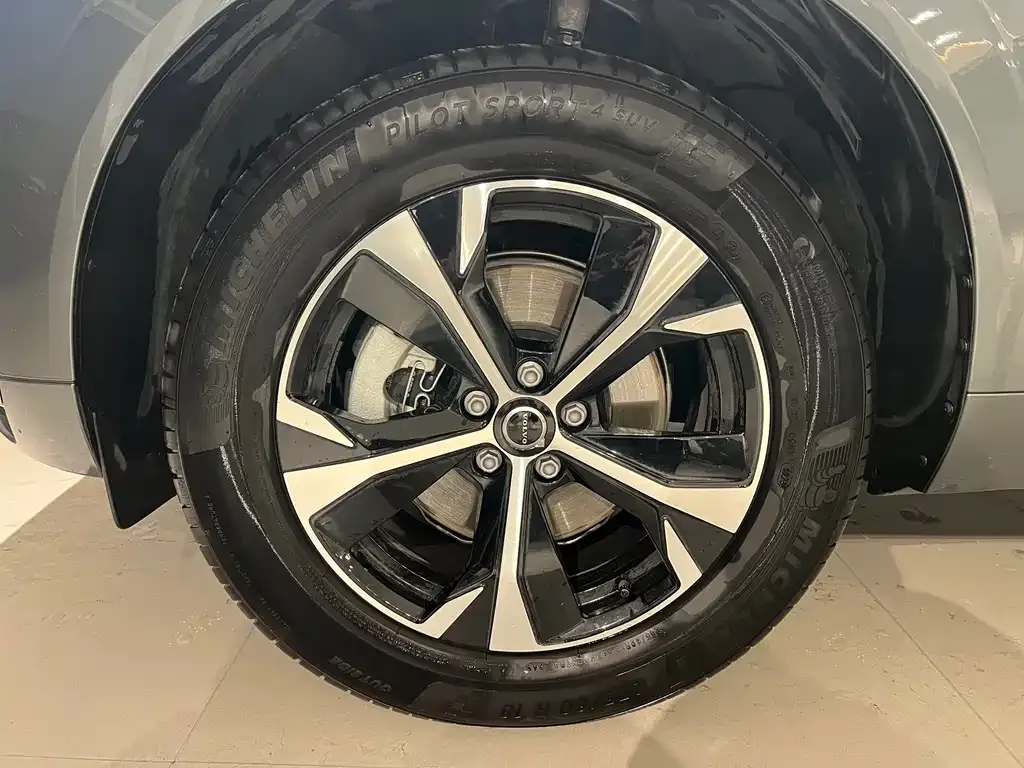 Volvo XC60 2025 из CN, фото 10