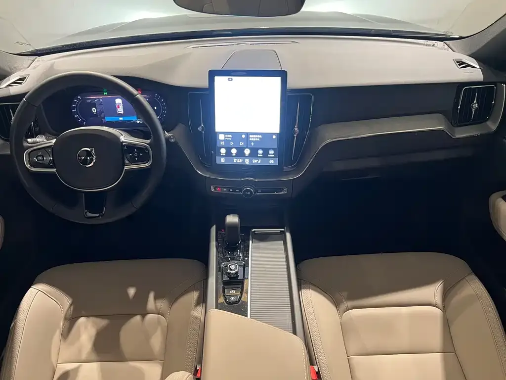 Volvo XC60 2025 из CN, фото 9
