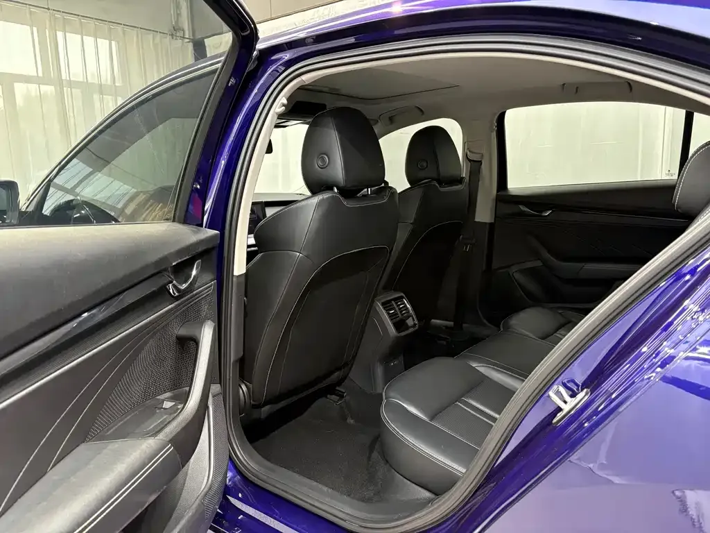 Skoda Octavia 2021 из CN, фото 10