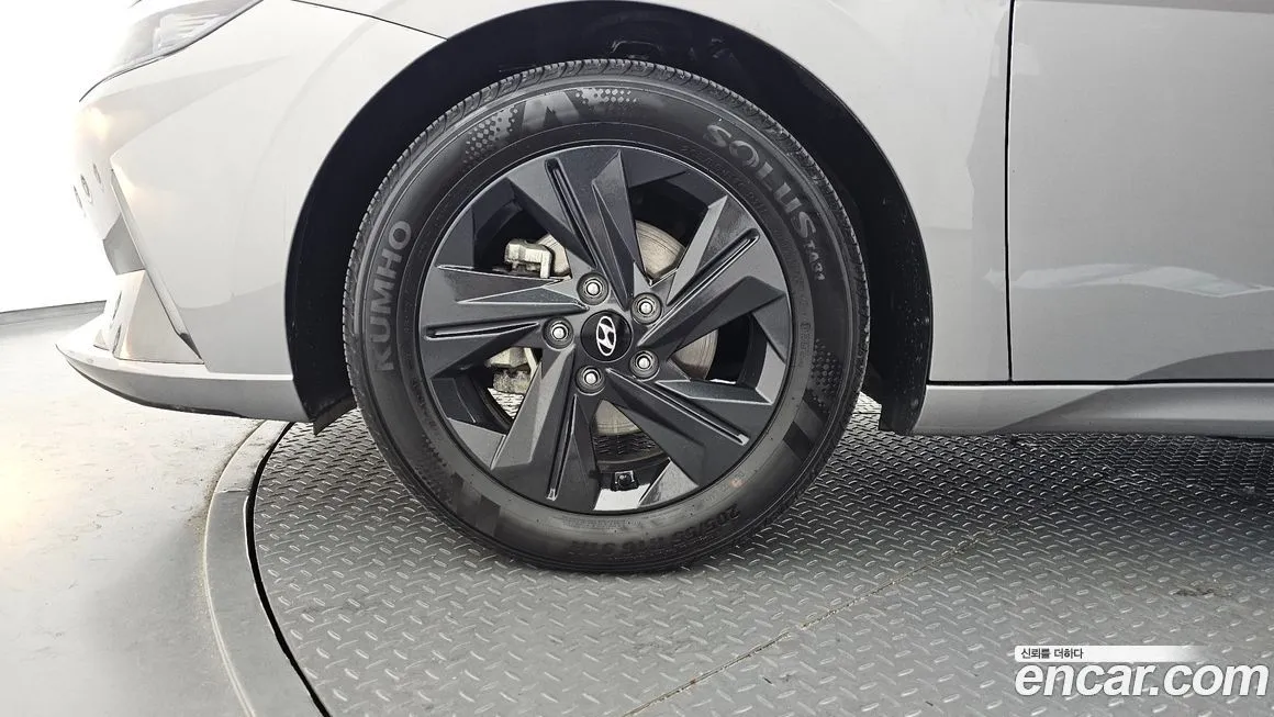 Hyundai AVANTE 2023 из KR, фото 3