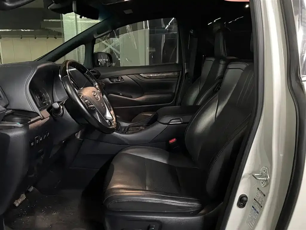 Toyota Vellfire 2021 из CN, фото 10