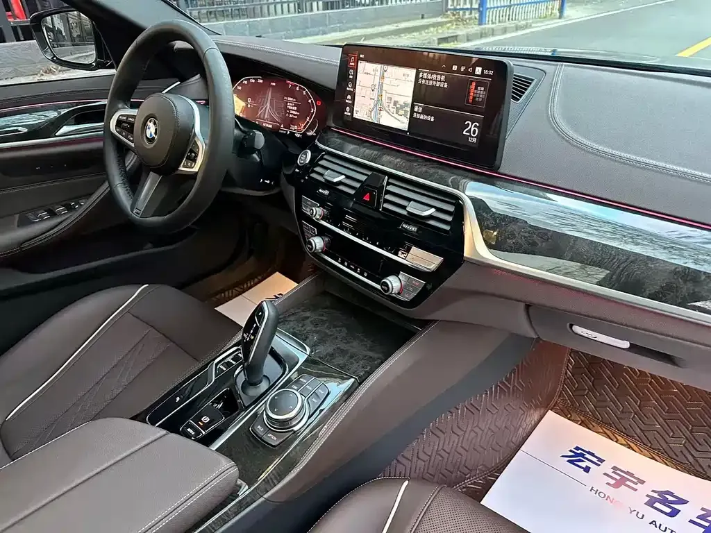 BMW 5 Series 2022 из CN, фото 5