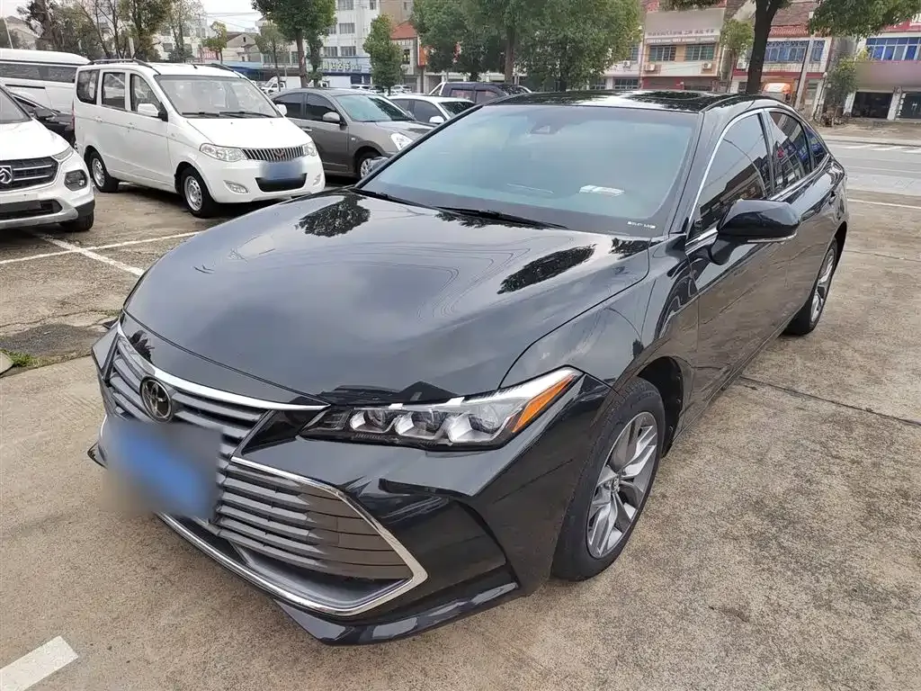 Toyota Avalon 2022 из CN, фото 1