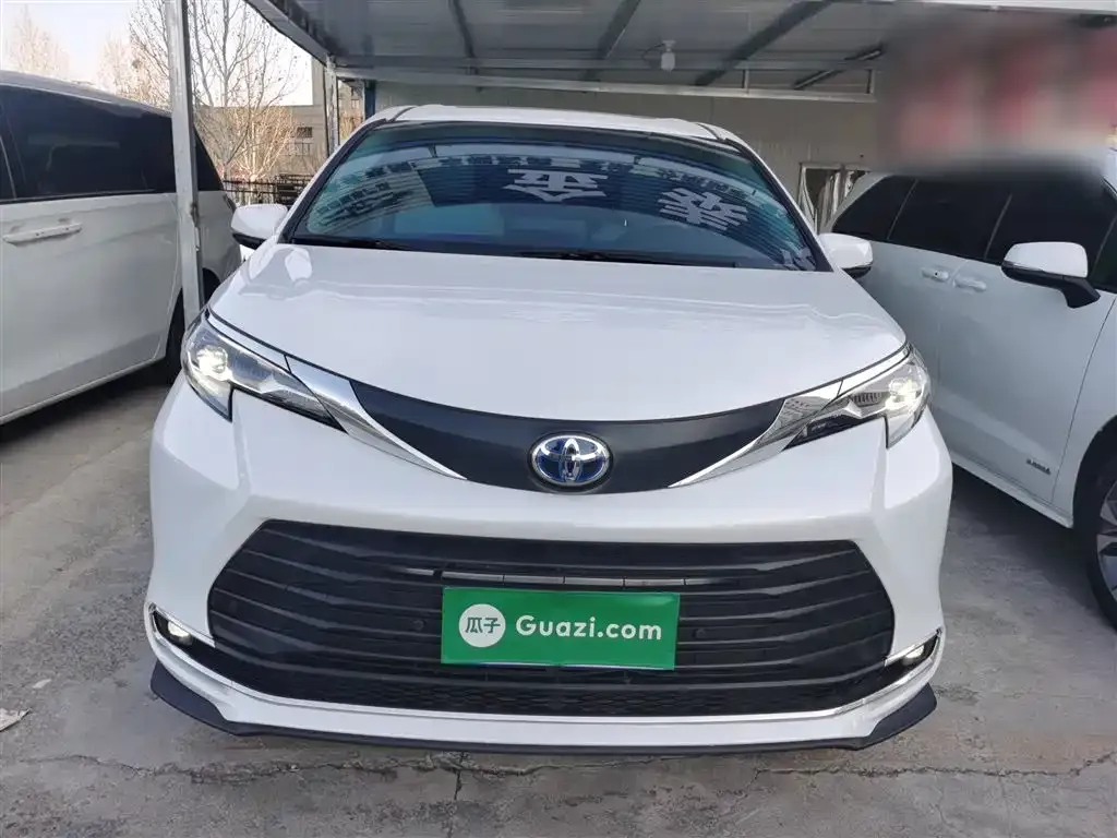 Toyota Sienna 2024 из CN, фото 7