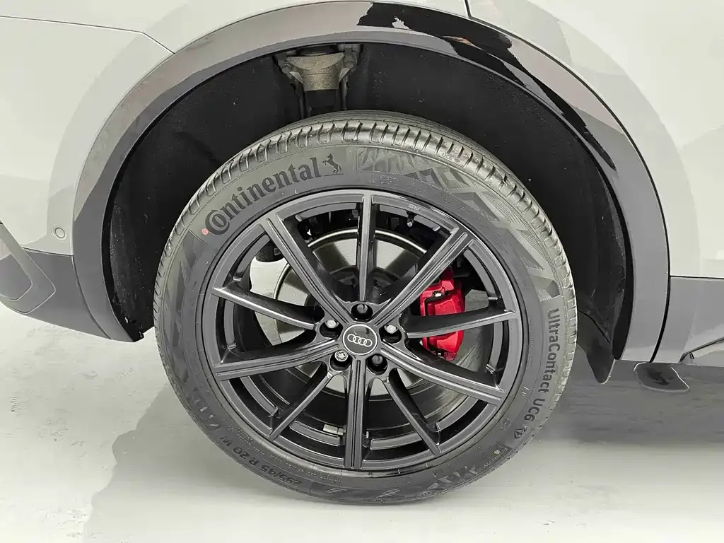 Audi Q5L Sportback 2021 из CN, фото 5