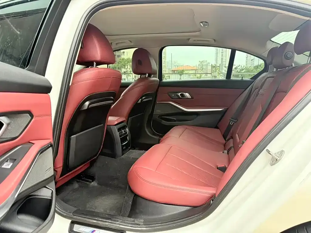 BMW 3 Series 2022 из CN, фото 4