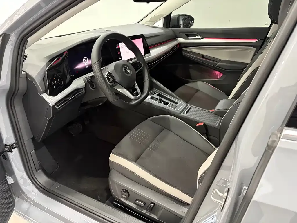 Volkswagen Golf 2022 из CN, фото 8