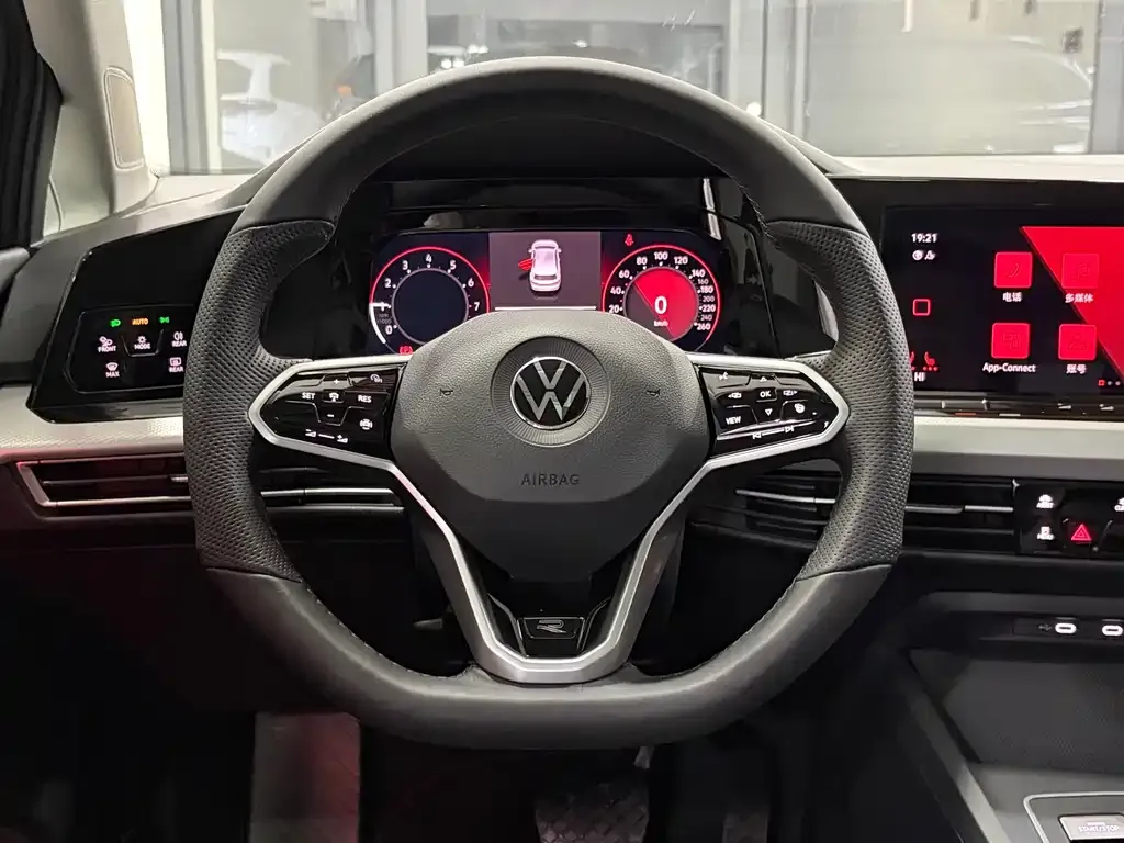 Volkswagen Golf 2022 из CN, фото 5