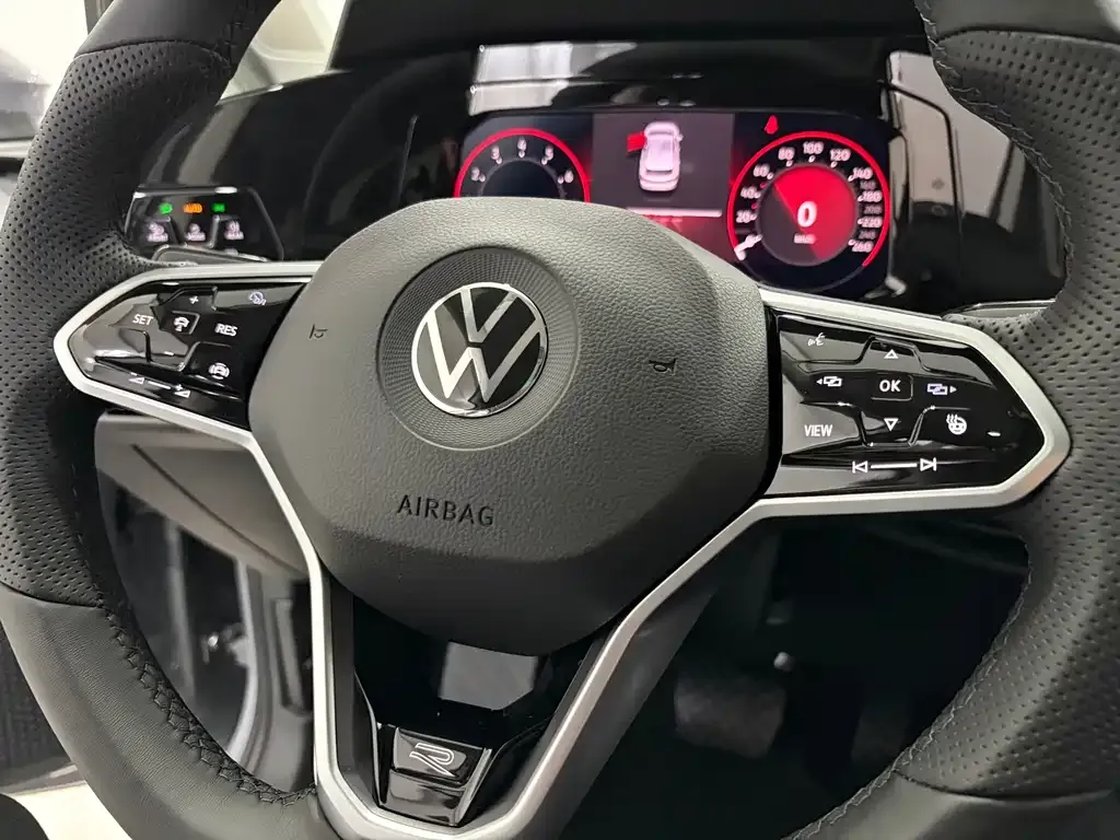 Volkswagen Golf 2022 из CN, фото 7