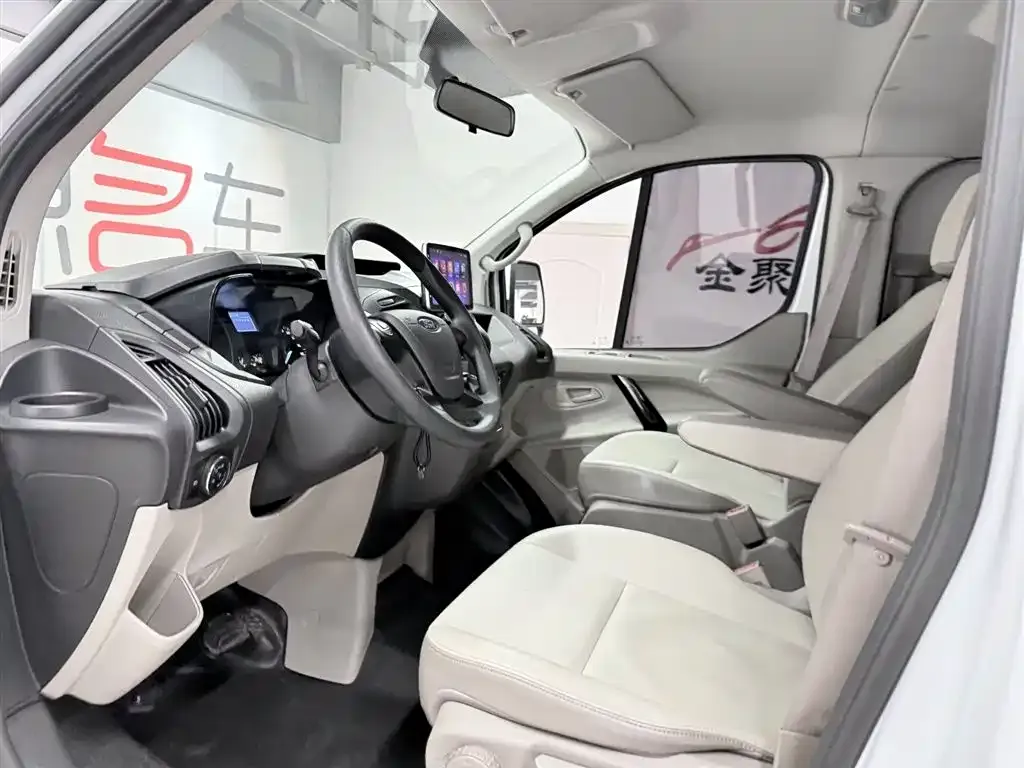 Ford Tourneo 2021 из CN, фото 5
