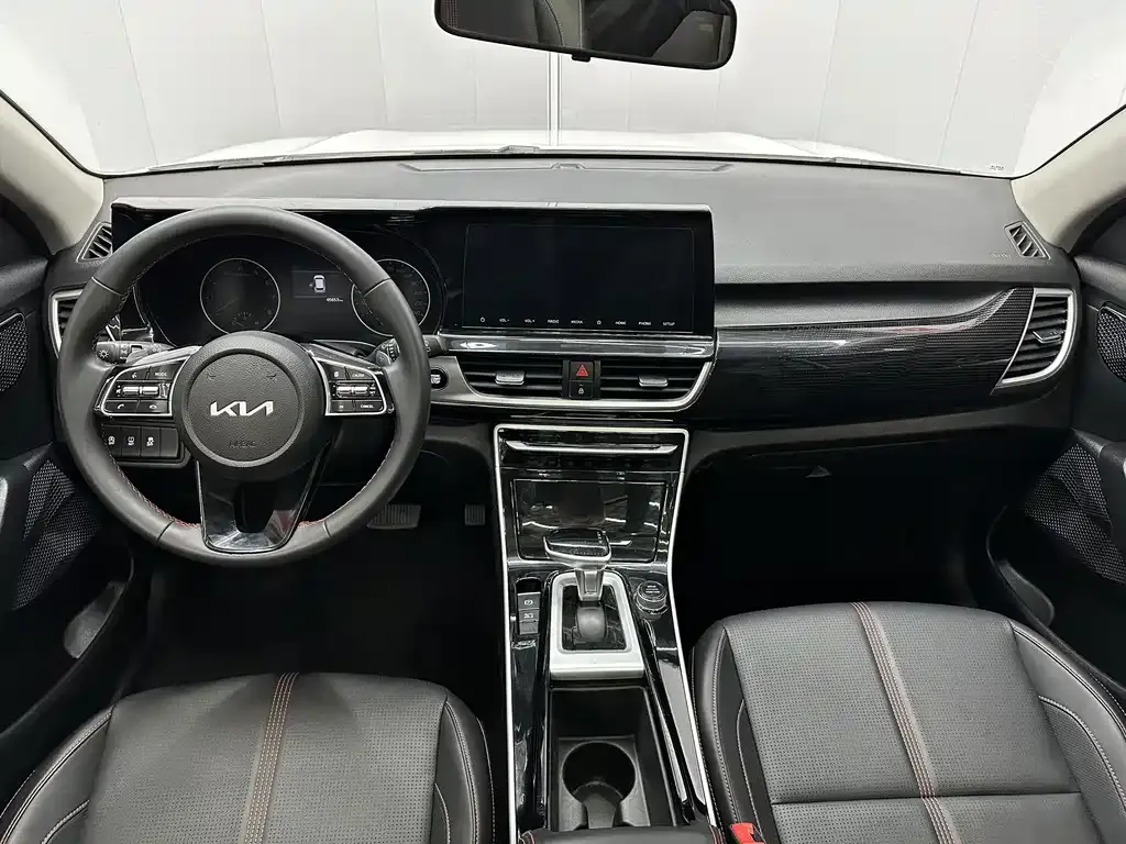 Kia KX3 2023 из CN, фото 6