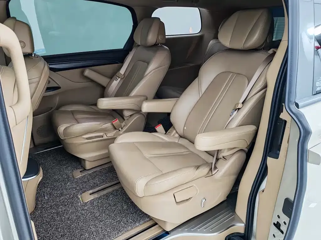 Buick GL8 2021 из CN, фото 7