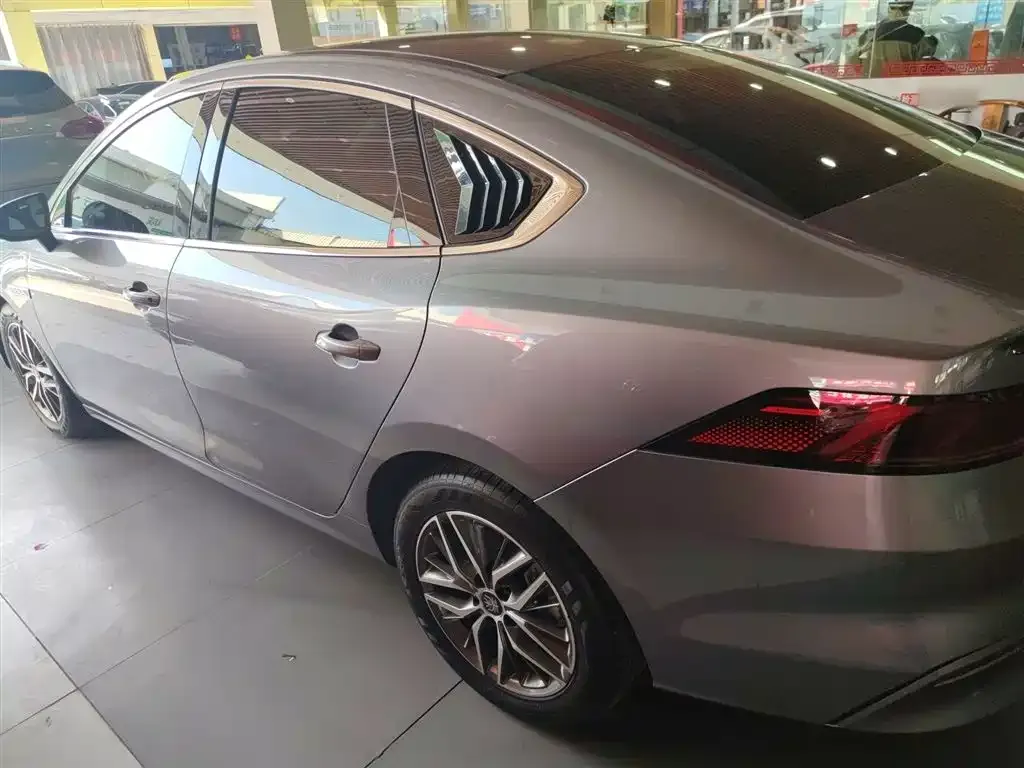BYD Qin PLUS 2023 из CN, фото 10