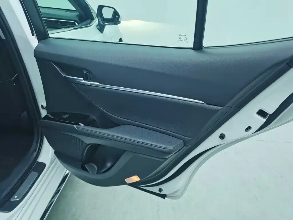 Toyota Camry 2023 из CN, фото 6