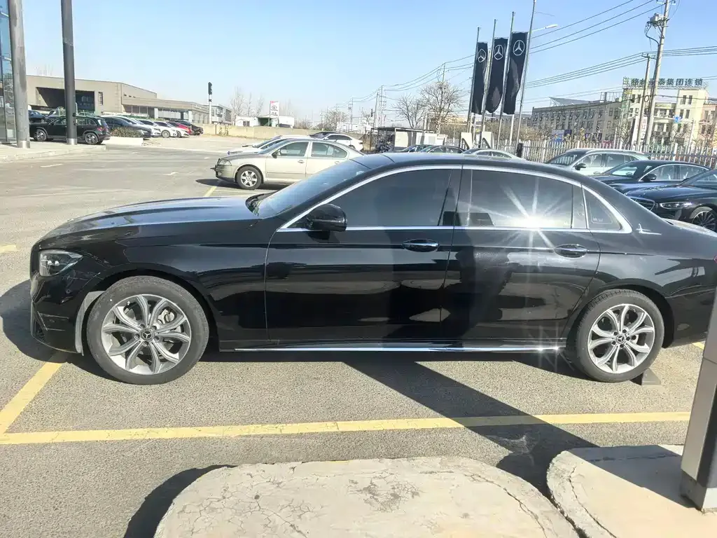 Mercedes-Benz E-Class 2023 из CN, фото 7