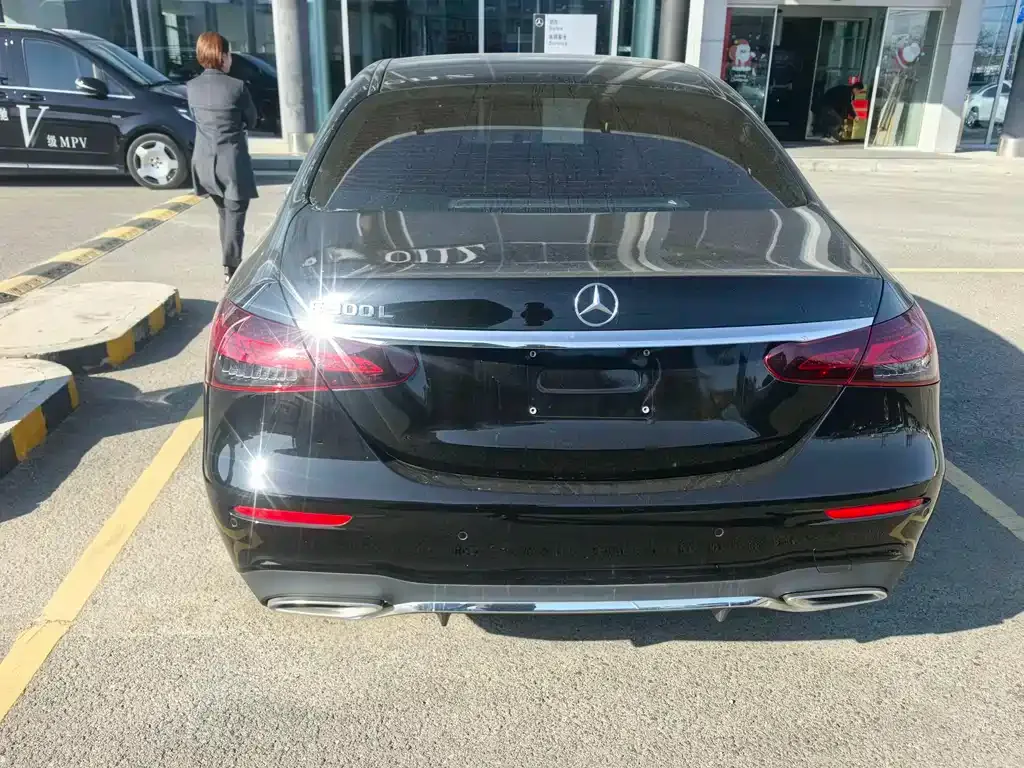 Mercedes-Benz E-Class 2023 из CN, фото 5