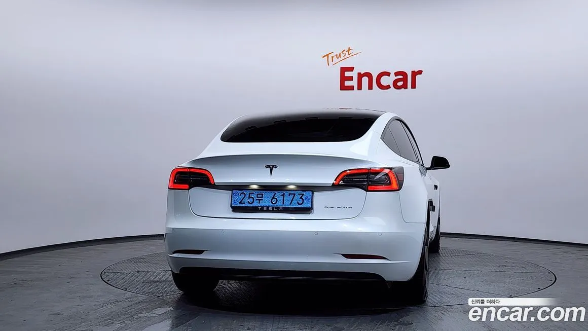 Tesla Model 3 2021 из KR, фото 2