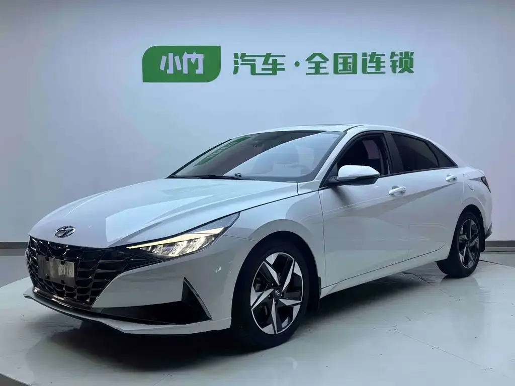 Hyundai Elantra 2023 из CN, фото 1