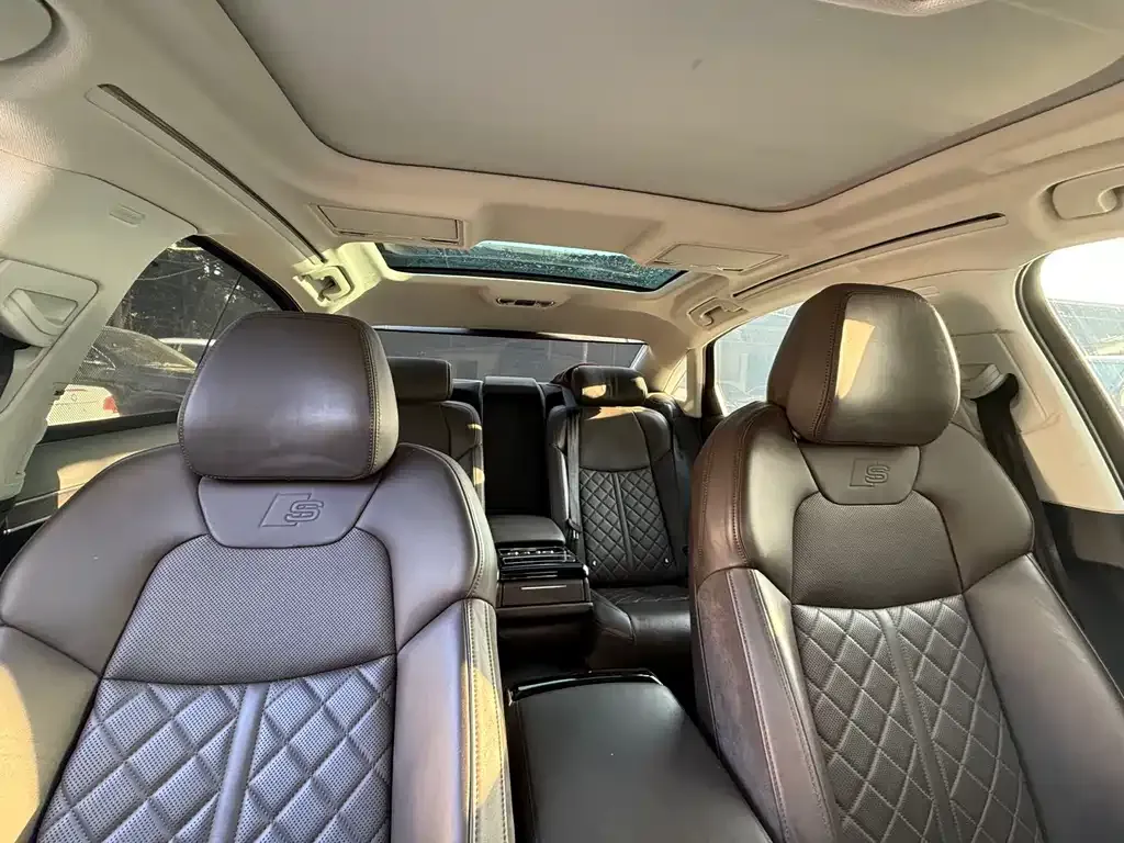Audi A8 2021 из CN, фото 9
