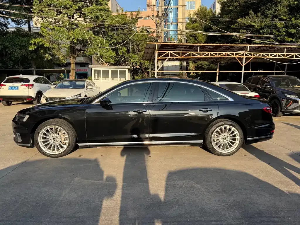 Audi A8 2021 из CN, фото 10