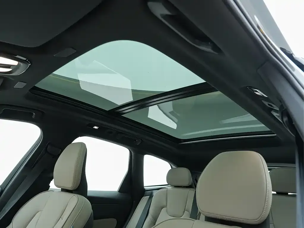 Volvo XC60 2025 из CN, фото 7