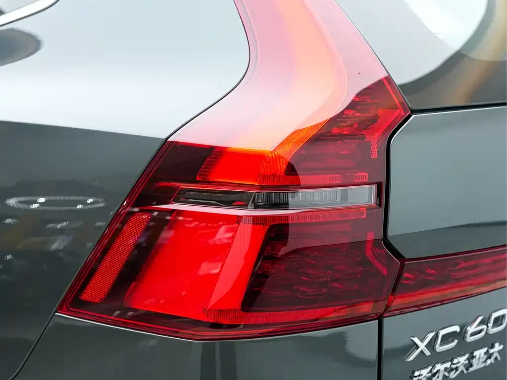 Volvo XC60 2025 из CN, фото 8